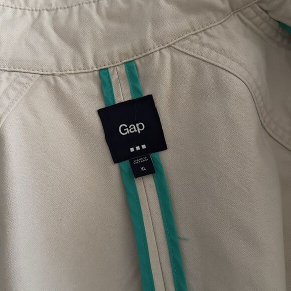 Gap Trench Coat EUC - Picture 6 of 6